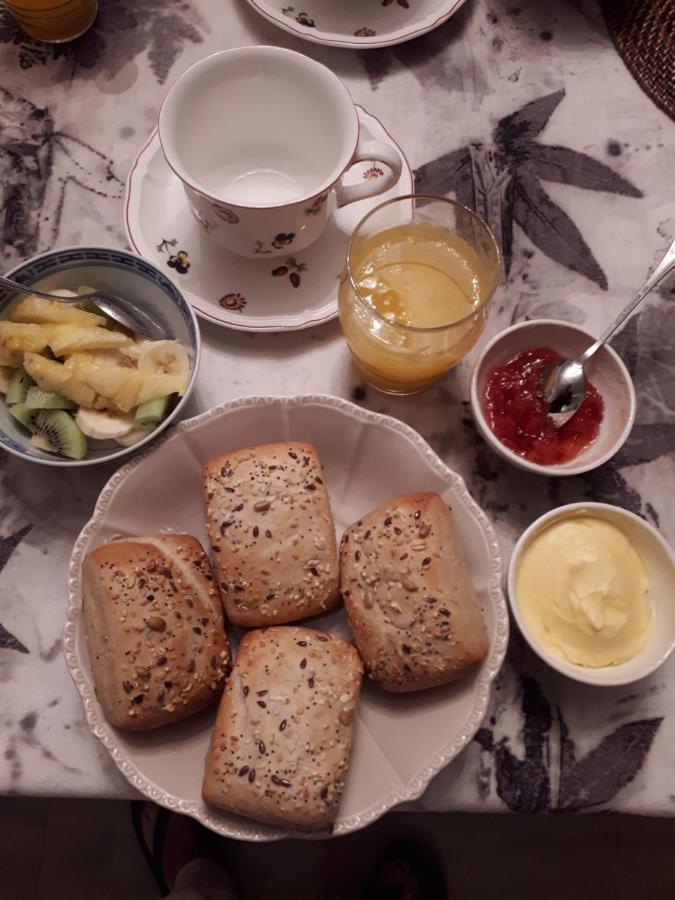 Bed and Breakfast Le Fond De La Biche Goutroux Экстерьер фото